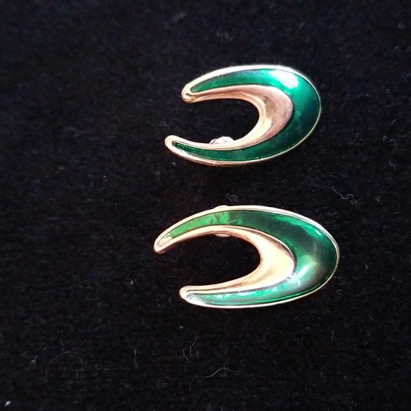 Earrings - Picture 3 of 3